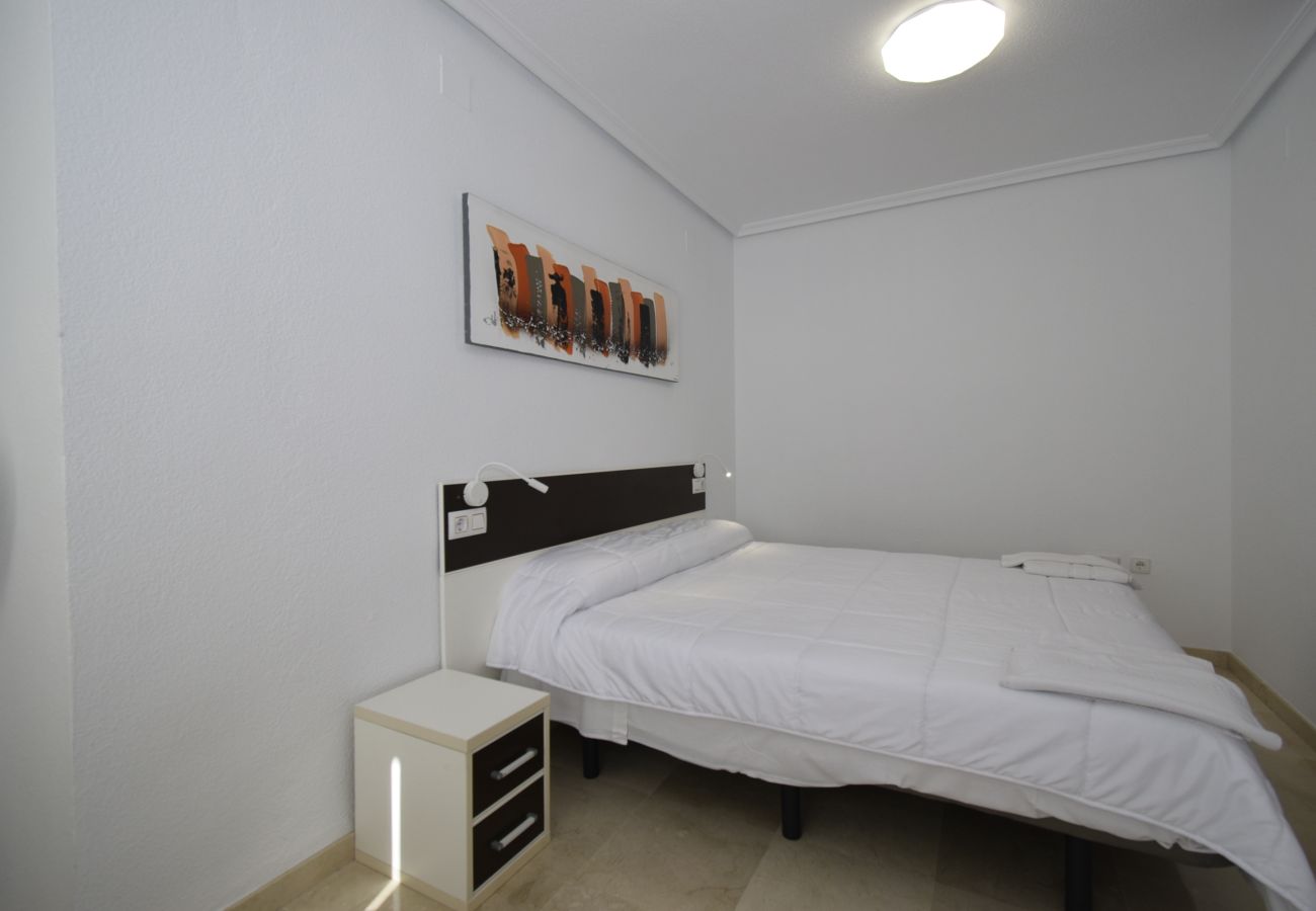 Apartamento en Benidorm - PINTOR ROSALES  (3 DORMITORIOS)