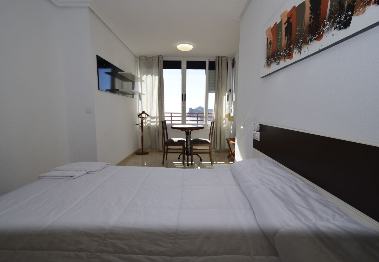 Apartamento en Benidorm - PINTOR ROSALES  (3 DORMITORIOS)