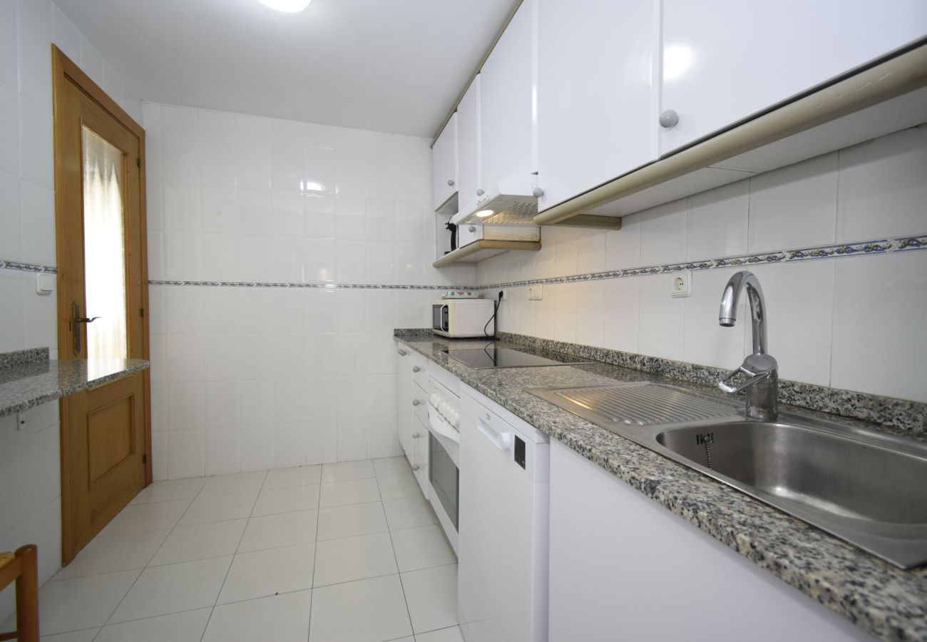 Apartamento en Benidorm - PINTOR ROSALES  (3 DORMITORIOS)