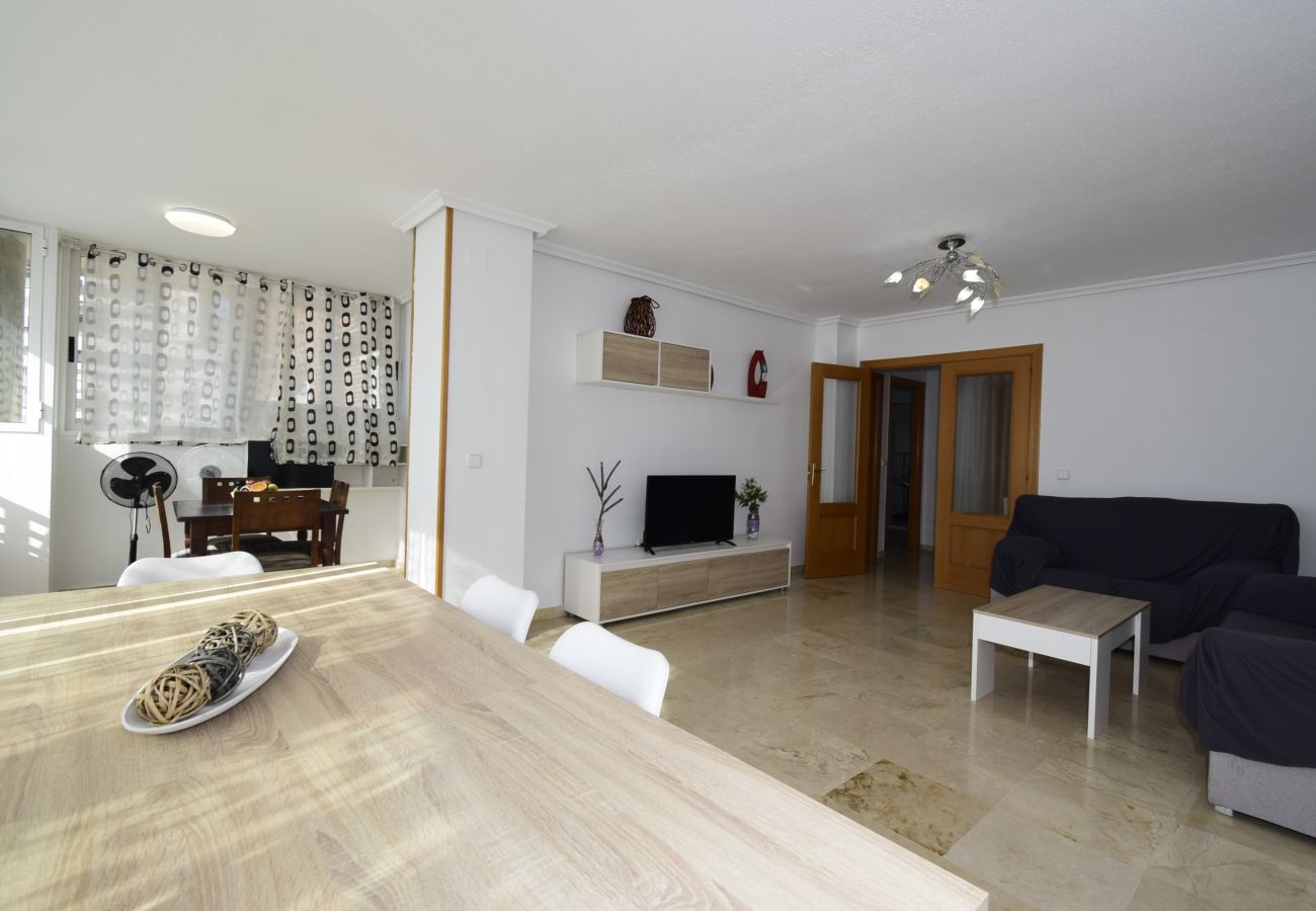 Apartamento en Benidorm - PINTOR ROSALES  (3 DORMITORIOS)