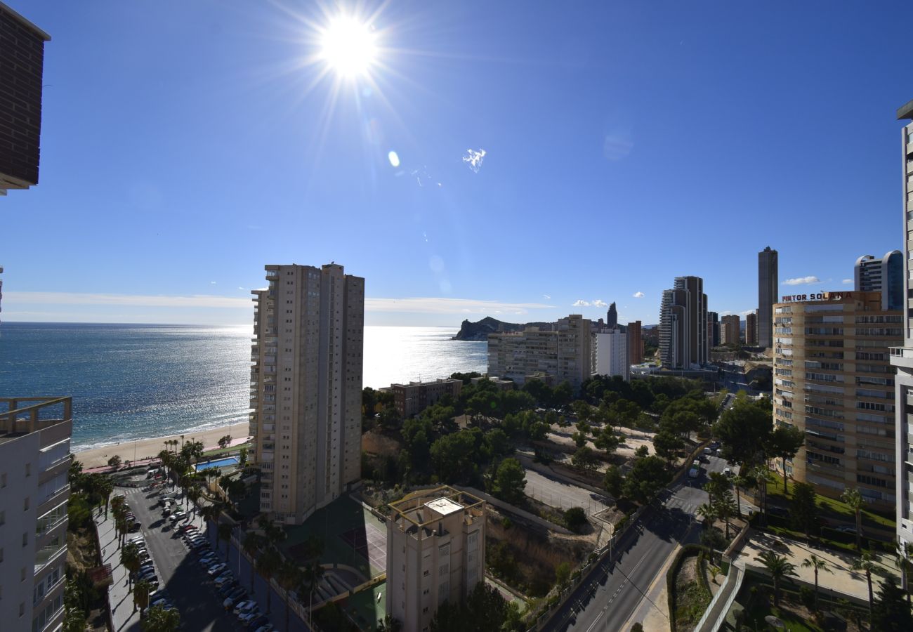 Apartamento en Benidorm - PINTOR ROSALES  (3 DORMITORIOS)